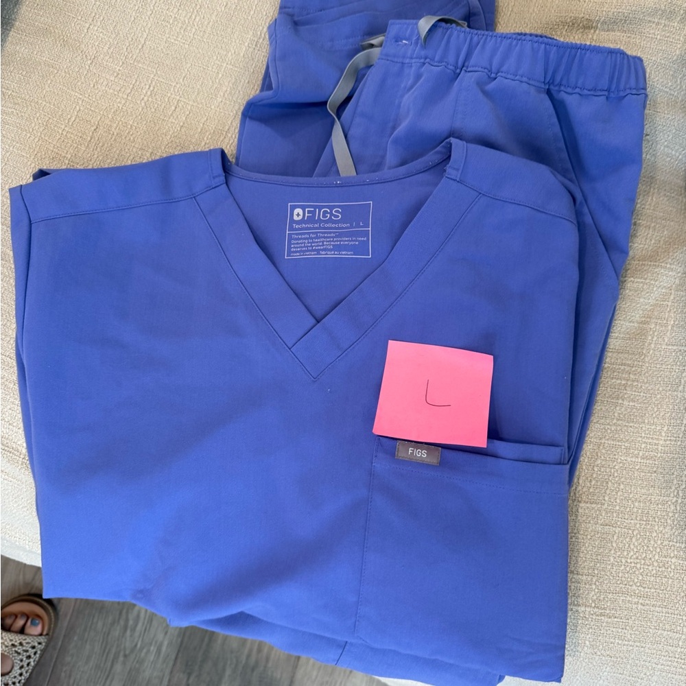 Figs Men’s Scrub Set in blueberry
